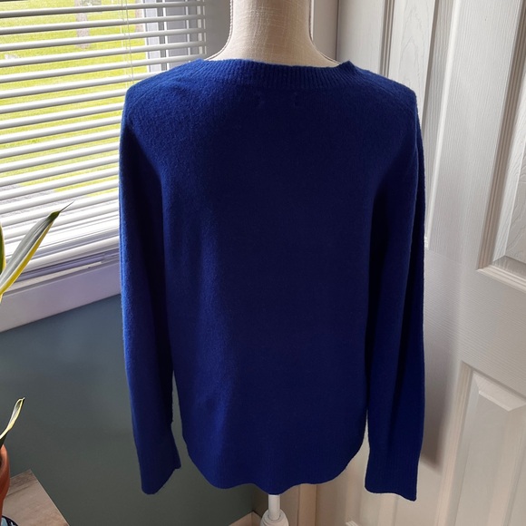 J.Crew Factory Size M Extra Soft Sweater - Picture 4 of 5